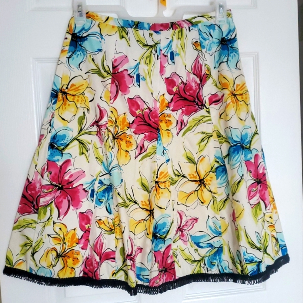 🌹MDL New York Floral Pleated Skirt Size 6